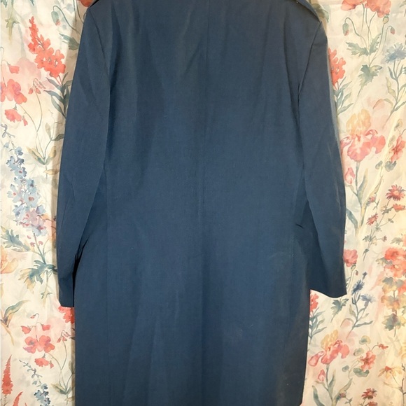 Vintage Elegant Blue Trench Coat for Men - Picture 5 of 9